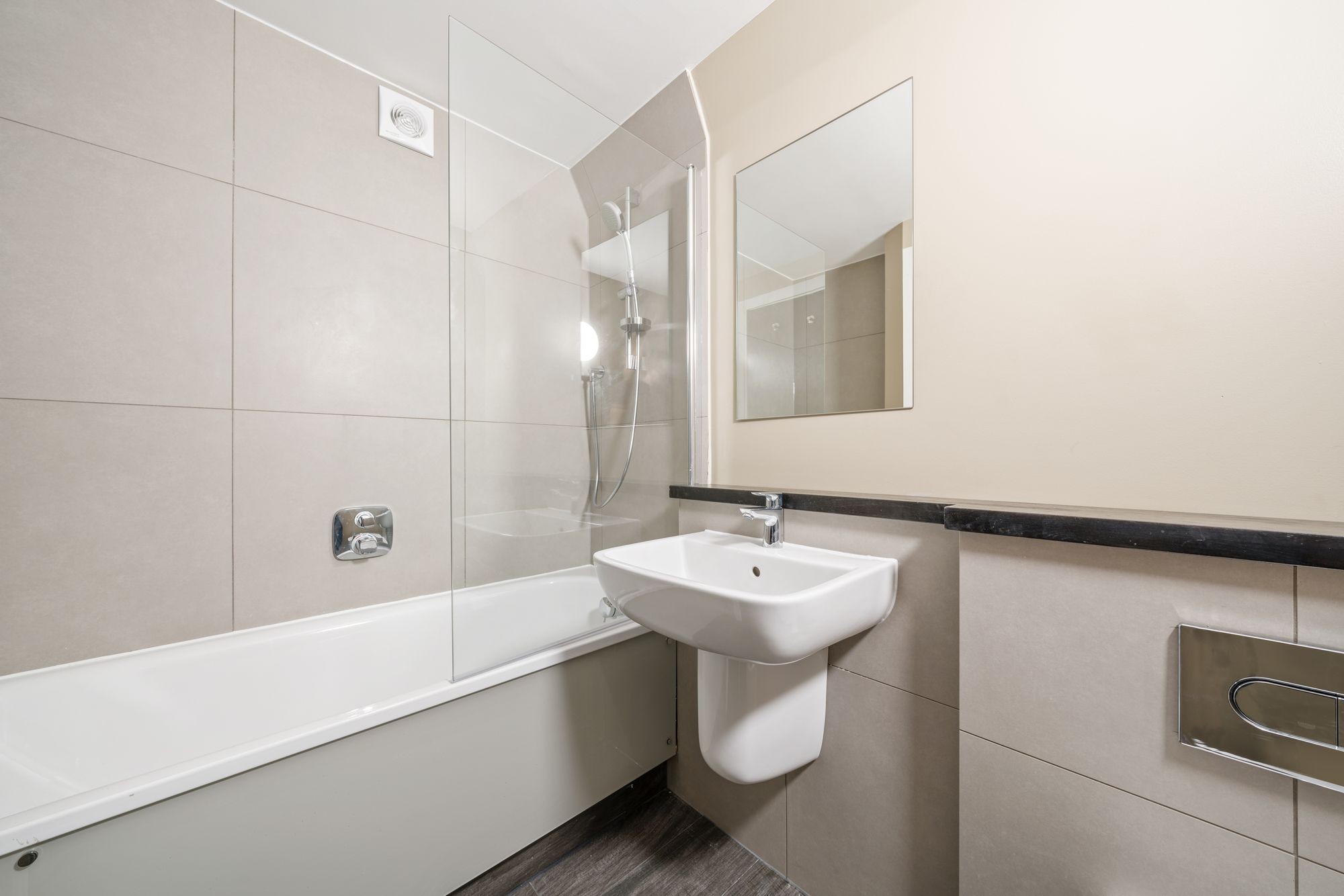 Images for Queens Drive, London, N4 EAID:2092695728 BID:03b1b085-2c4d-4c75-8eea-20939b8639ac