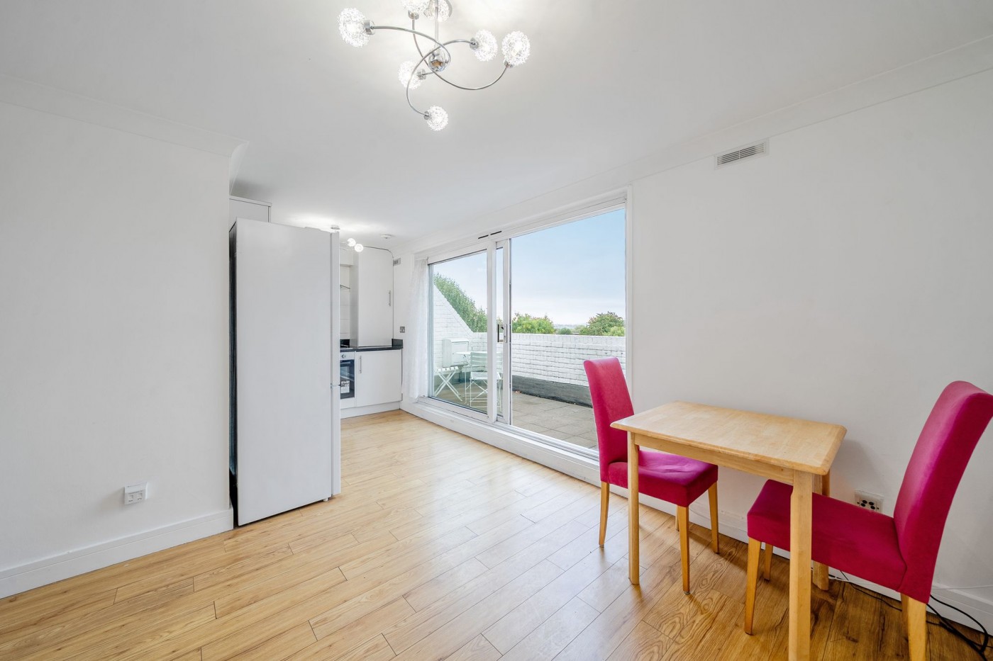 Images for Salisbury Walk, London, N19 EAID:2092695728 BID:a6721746-bd1f-4561-86df-c186f35b52e2