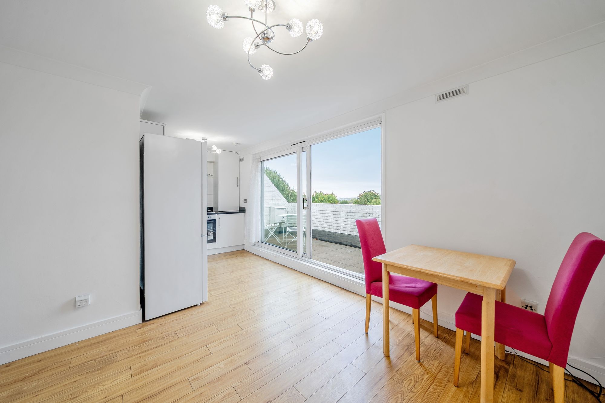 Images for Salisbury Walk, London, N19 EAID:2092695728 BID:a6721746-bd1f-4561-86df-c186f35b52e2