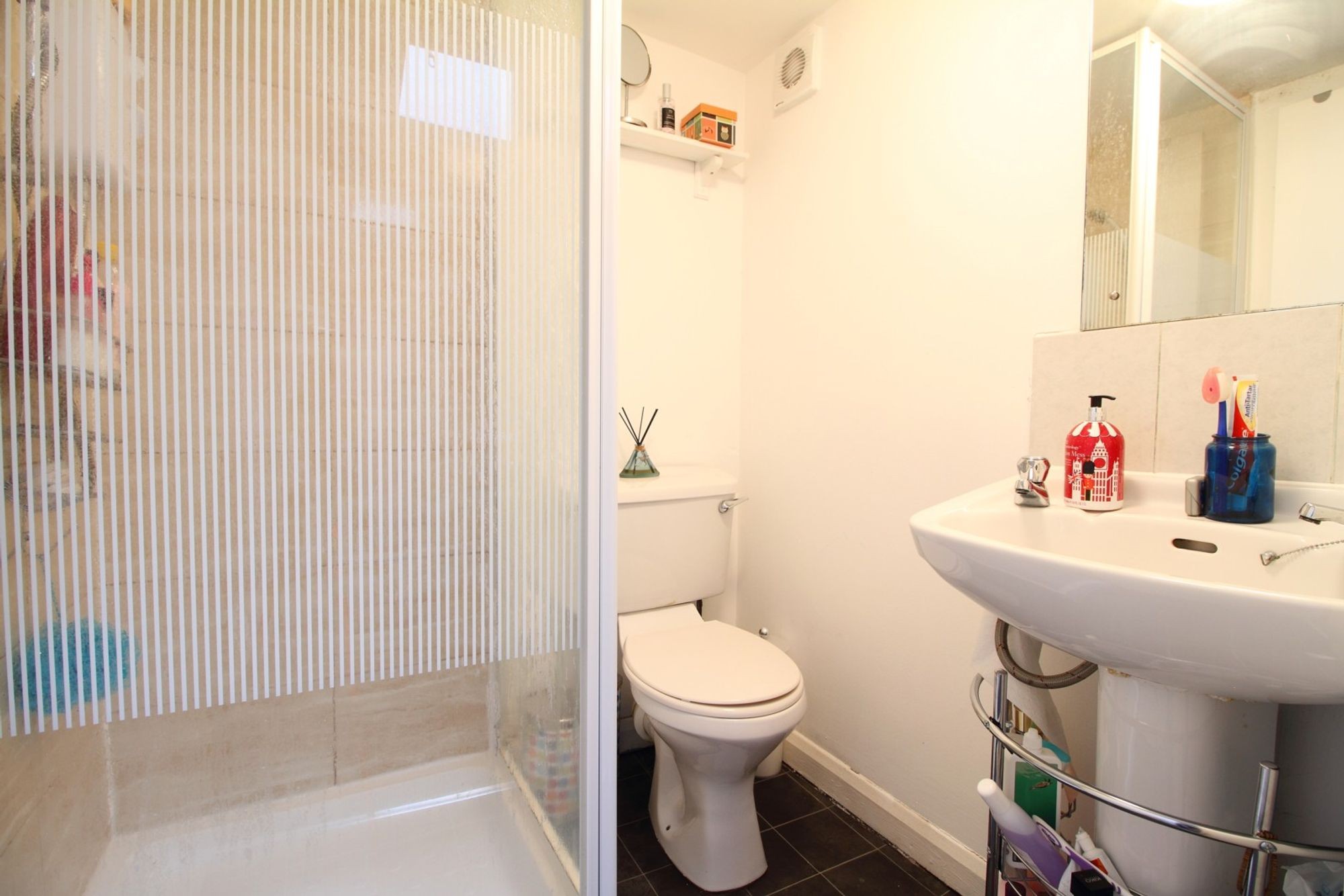 Images for Tottenham Court Road, London, W1T EAID:2092695728 BID:a6721746-bd1f-4561-86df-c186f35b52e2