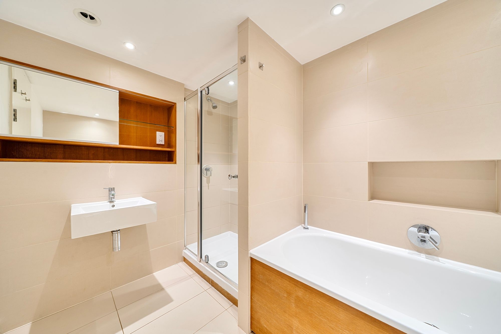 Images for Hornsey Road, London, N7 EAID:2092695728 BID:a6721746-bd1f-4561-86df-c186f35b52e2