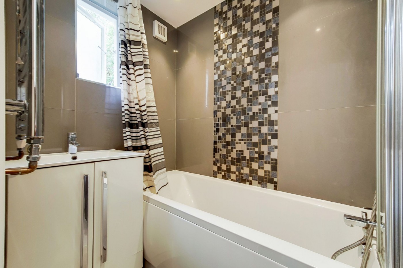 Images for Woodfall Road, London, N4 EAID:2092695728 BID:d78cdad6-8851-45ca-b966-38a91e6bb6bf