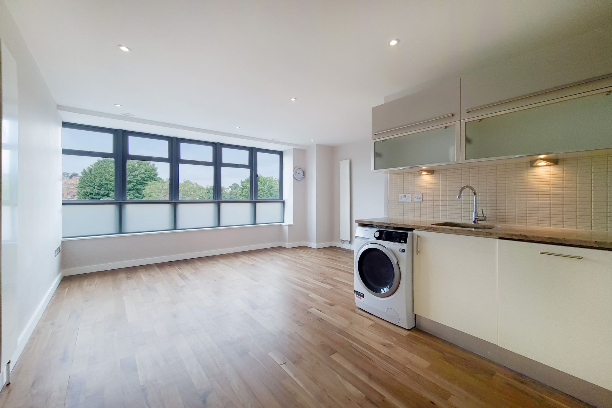 Images for The Broadway, Village Apartments, N8 EAID:2092695728 BID:d78cdad6-8851-45ca-b966-38a91e6bb6bf