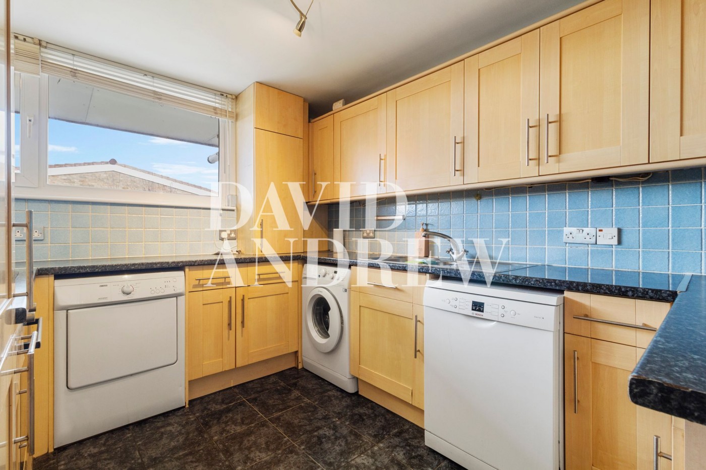 Images for Palmers Road, London, N11 EAID:2092695728 BID:d78cdad6-8851-45ca-b966-38a91e6bb6bf