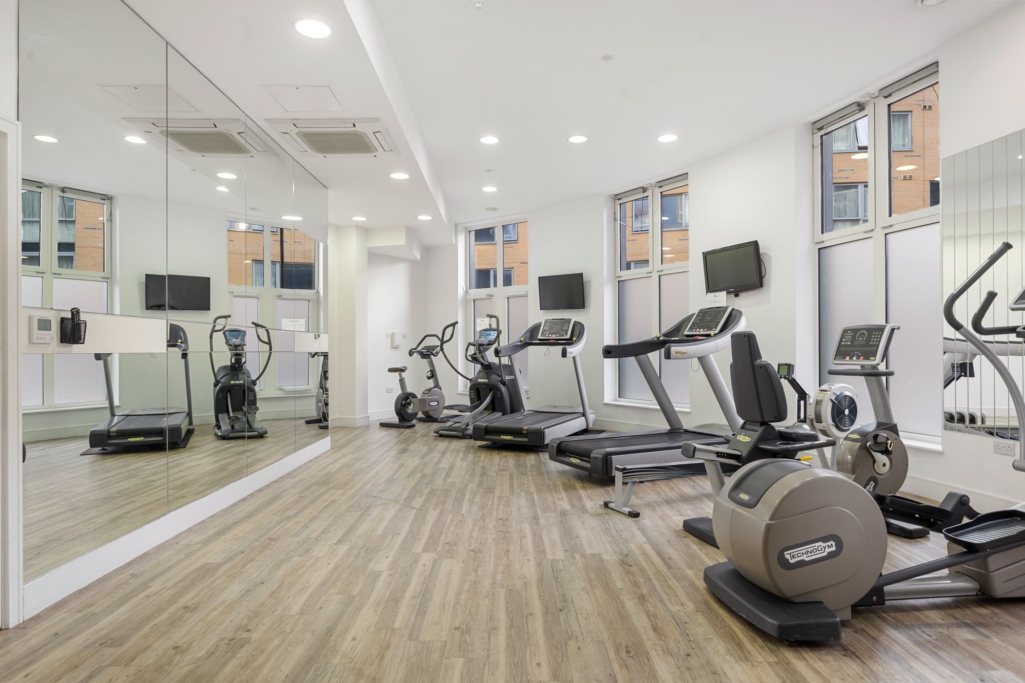 Images for Queensland Road, London, N7 EAID:2092695728 BID:a6721746-bd1f-4561-86df-c186f35b52e2