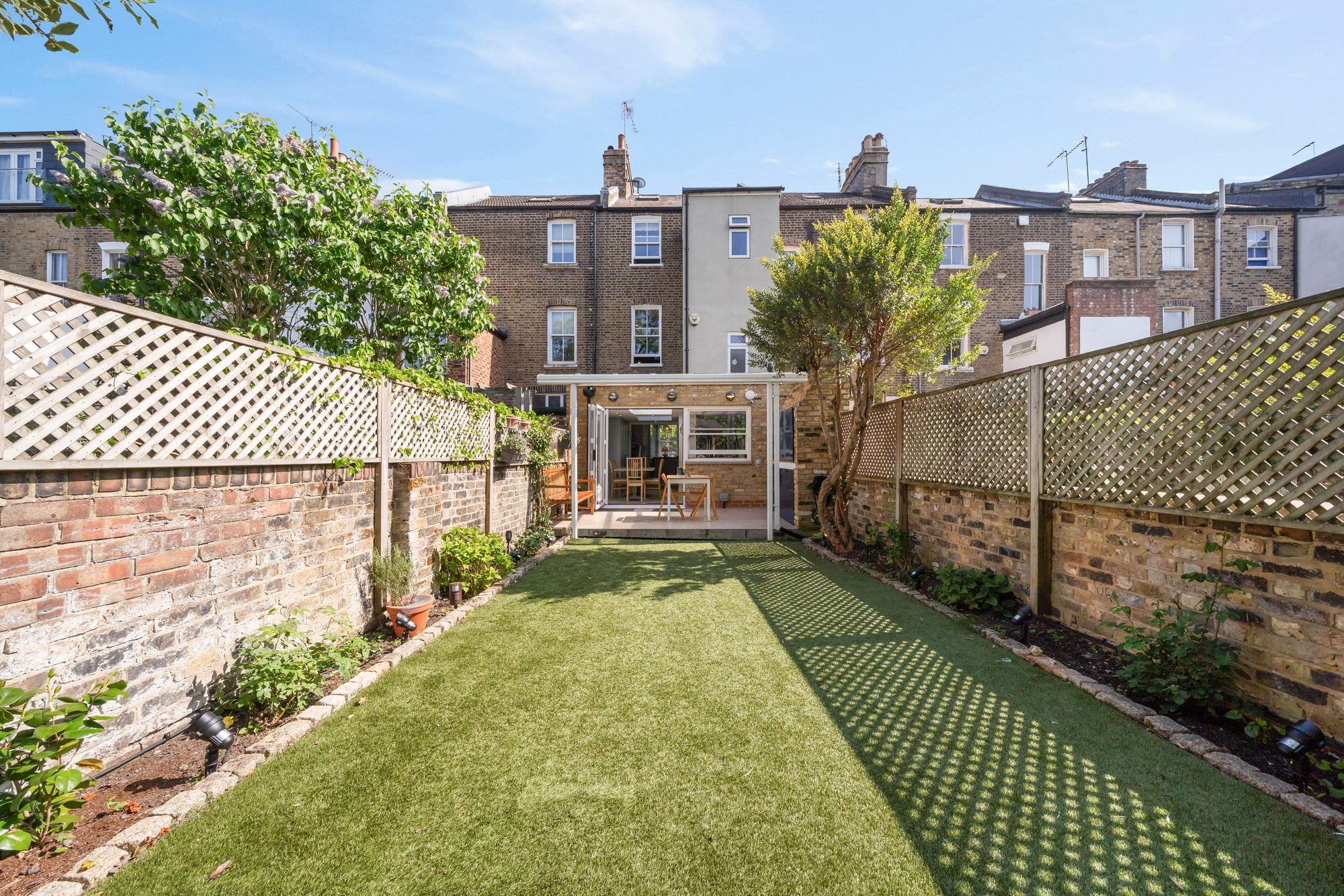Images for Roden Street, London, N7 EAID:2092695728 BID:a6721746-bd1f-4561-86df-c186f35b52e2