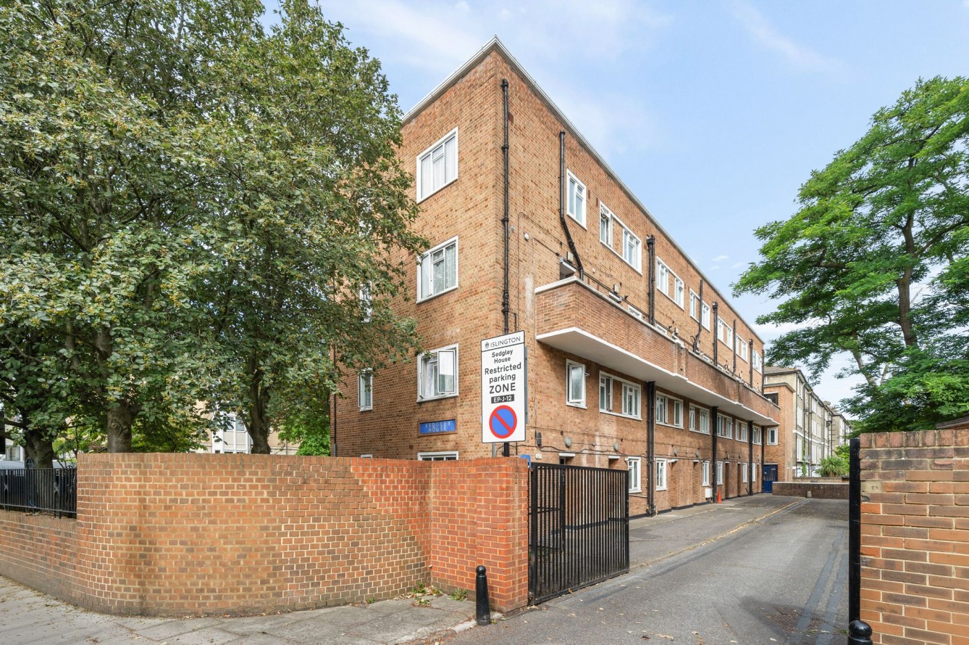 Images for Wray Crescent, Sedgley House Wray Crescent, N4 EAID:2092695728 BID:d78cdad6-8851-45ca-b966-38a91e6bb6bf