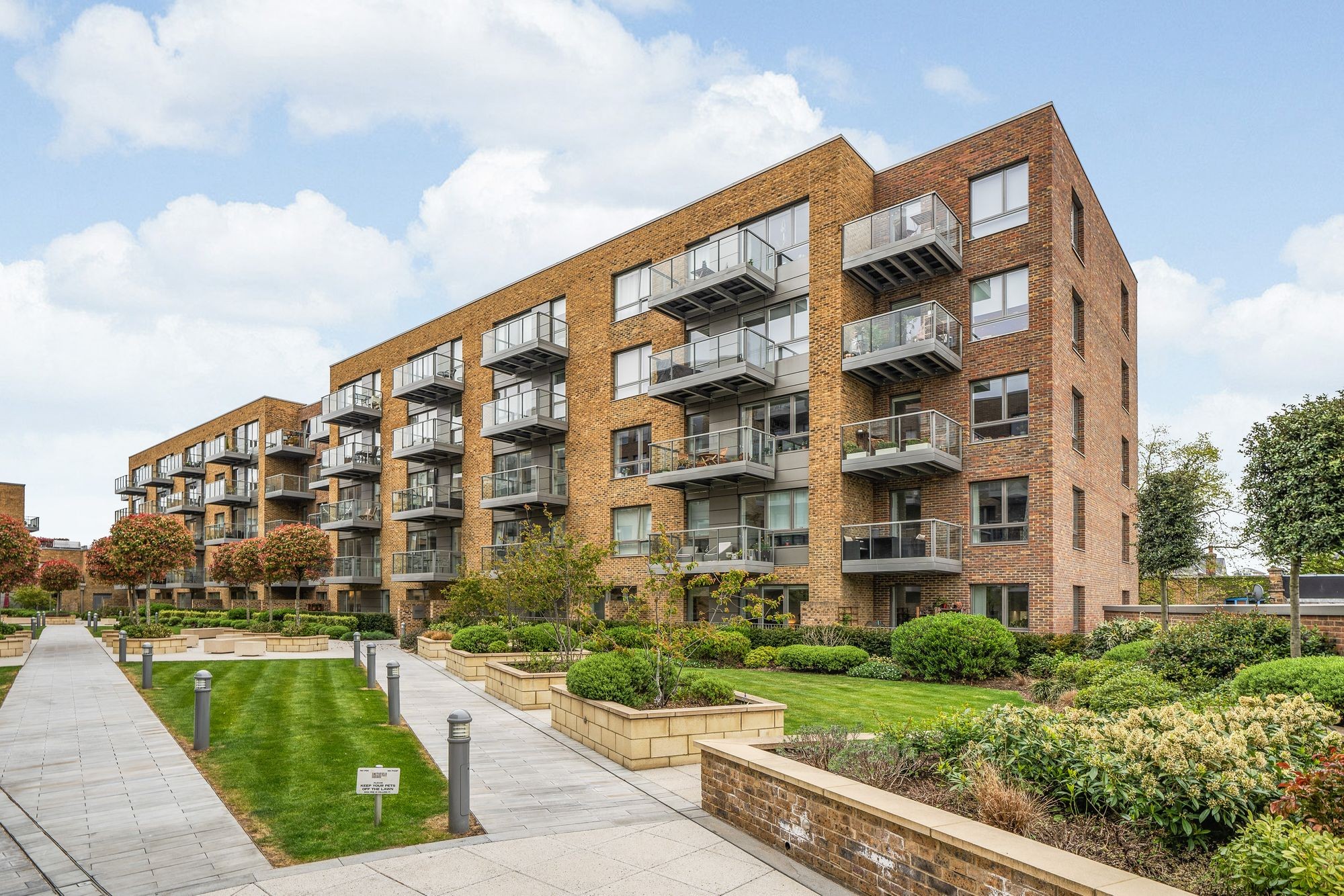 Images for High Street, Hamlet Court High Street, N8 EAID:2092695728 BID:d78cdad6-8851-45ca-b966-38a91e6bb6bf