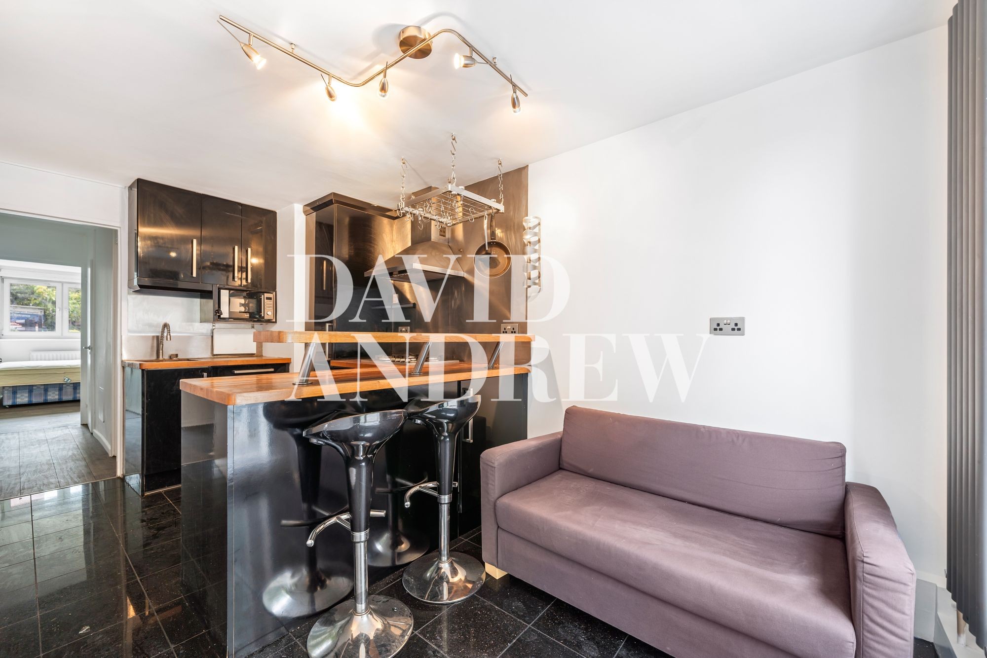 Salisbury Walk, London, N19