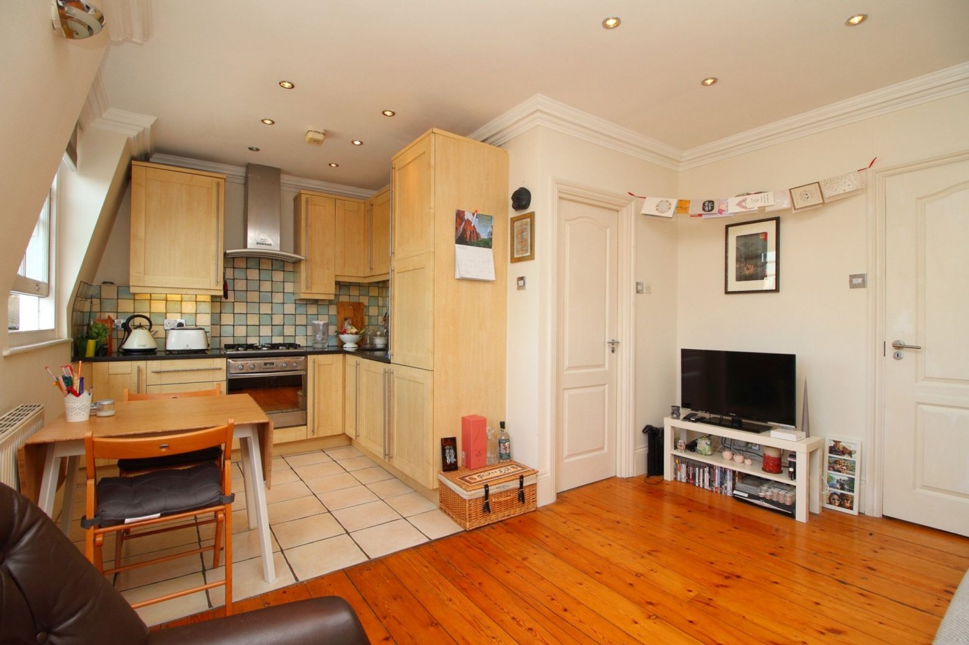 Images for Tollington Way, London, N7 EAID:2092695728 BID:a6721746-bd1f-4561-86df-c186f35b52e2
