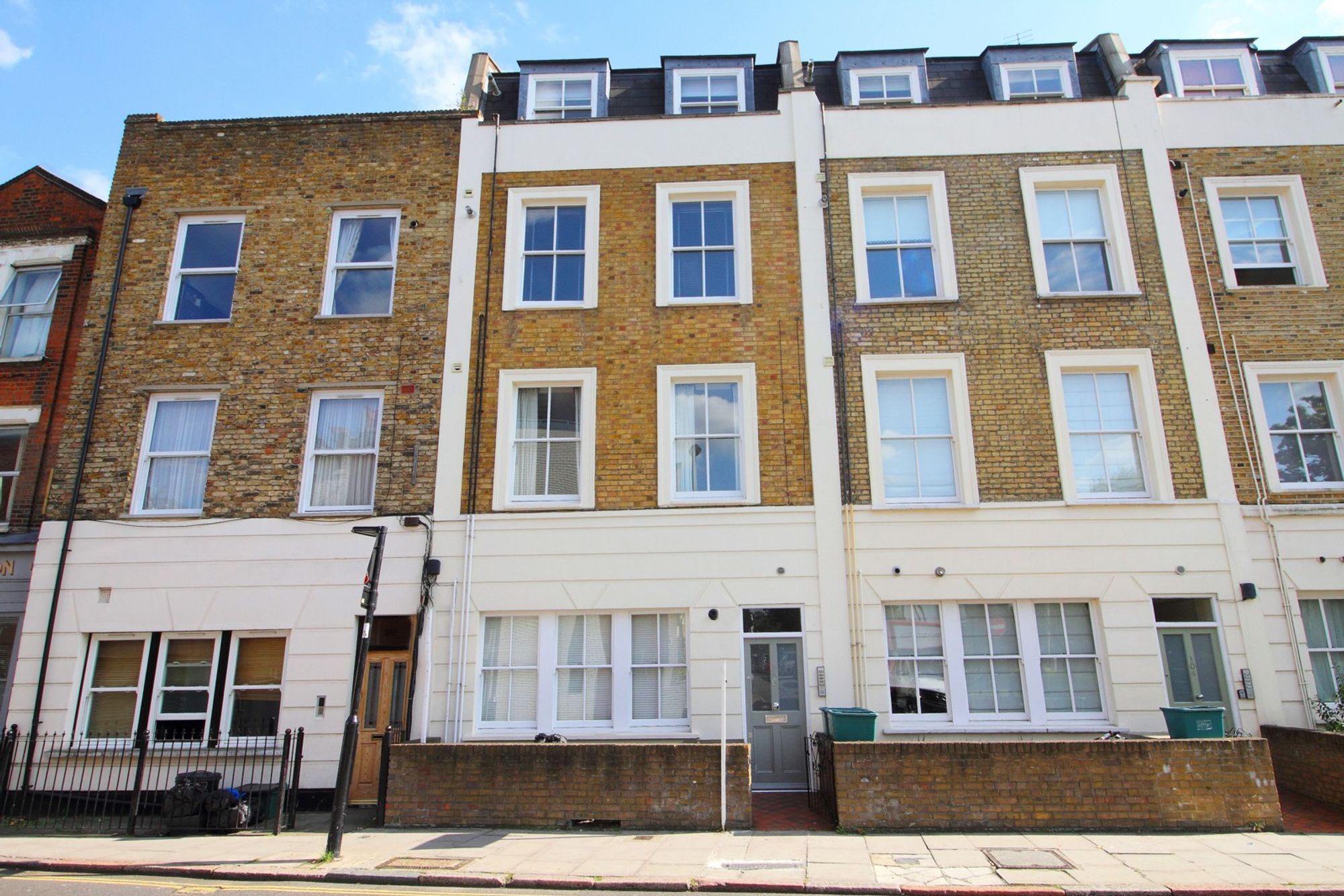Images for Tollington Way, London, N7 EAID:2092695728 BID:a6721746-bd1f-4561-86df-c186f35b52e2