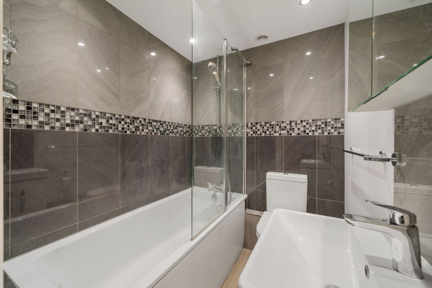 Images for Moray Road, London, N4 EAID:2092695728 BID:d78cdad6-8851-45ca-b966-38a91e6bb6bf