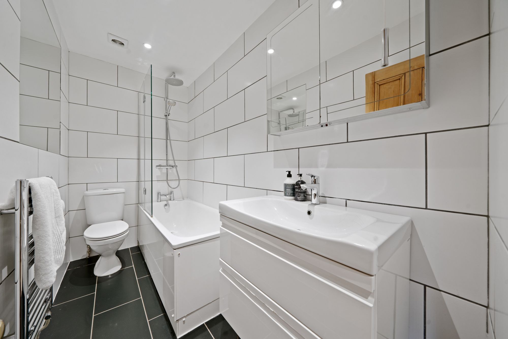 Images for Woodstock Road, London, N4 EAID:2092695728 BID:d78cdad6-8851-45ca-b966-38a91e6bb6bf