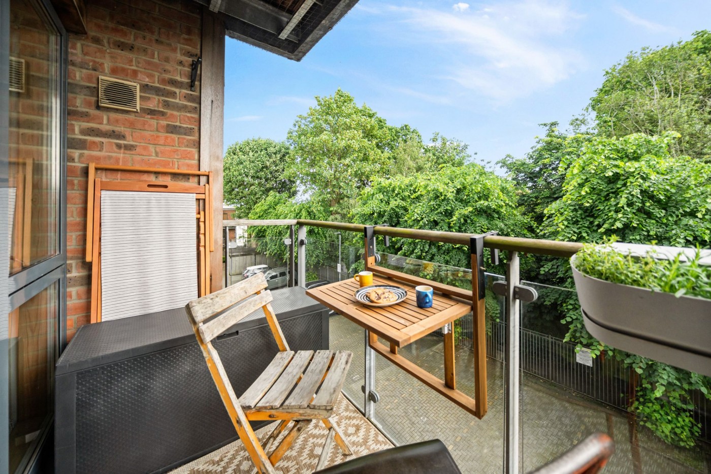 Images for Dickenson Road, London, N8 EAID:2092695728 BID:d78cdad6-8851-45ca-b966-38a91e6bb6bf
