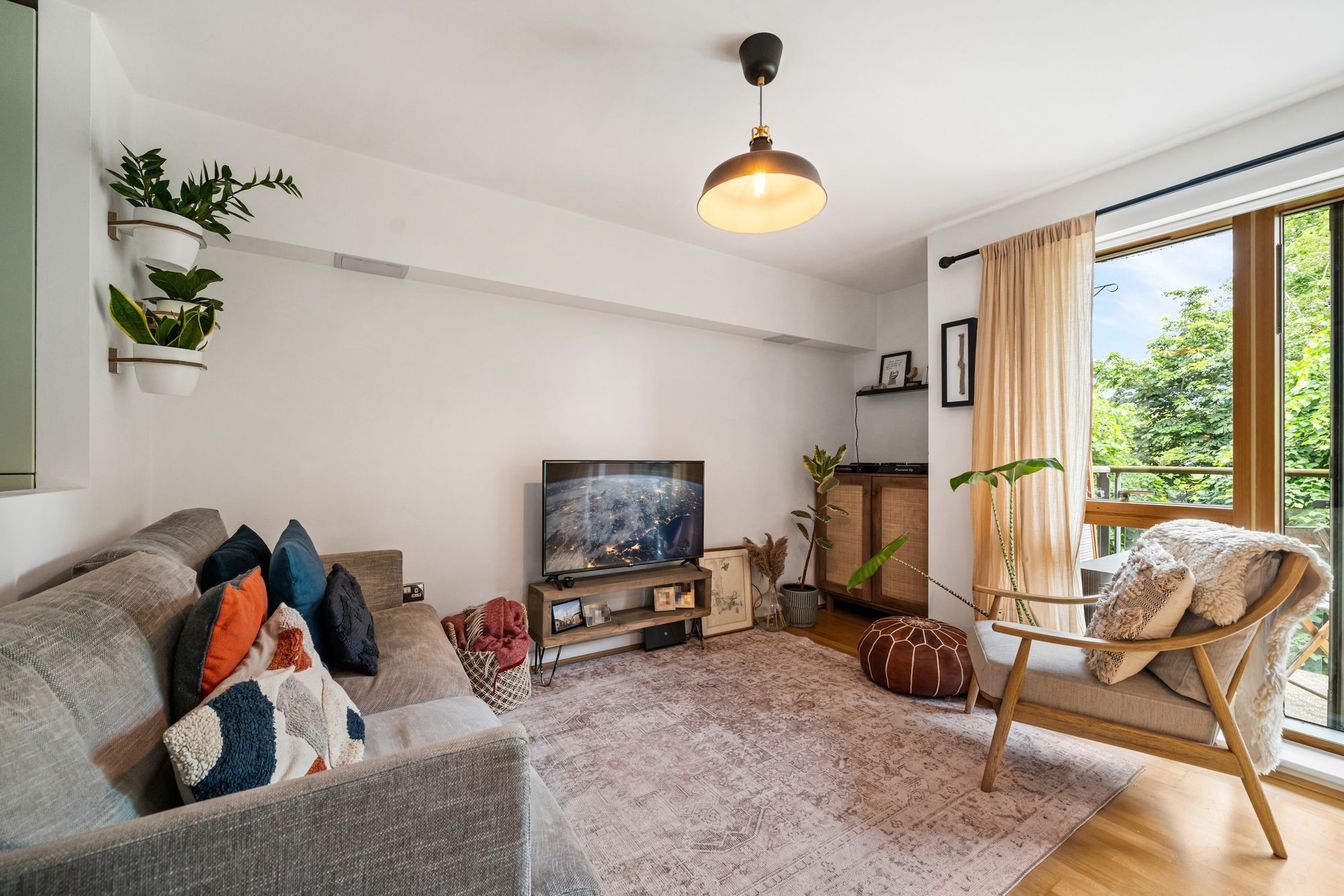 Images for Dickenson Road, London, N8 EAID:2092695728 BID:d78cdad6-8851-45ca-b966-38a91e6bb6bf