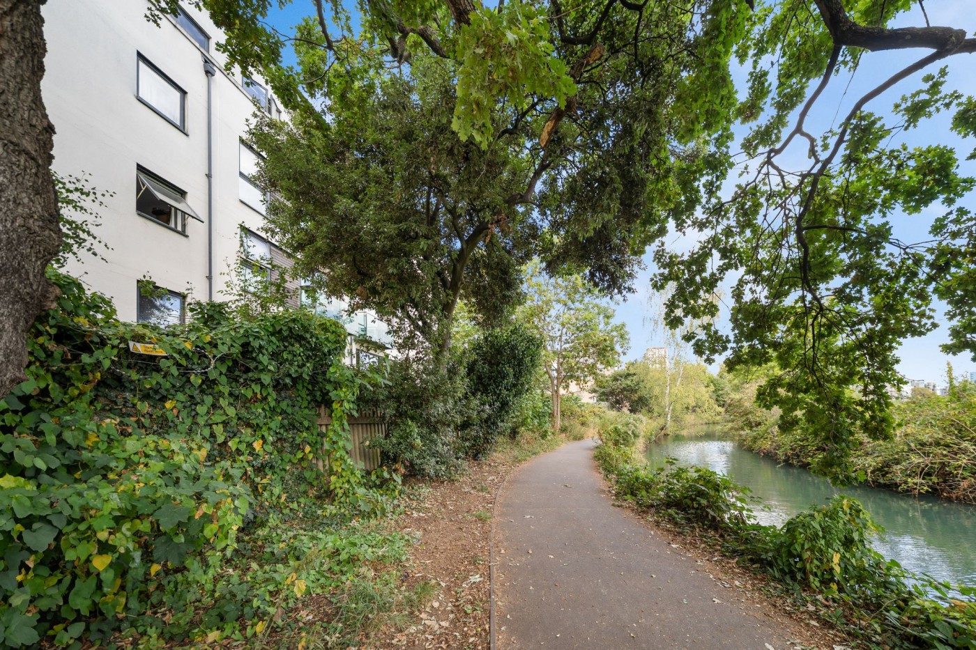 Images for Green Lanes, Watersmeet Place Green Lanes, N4 EAID:2092695728 BID:03b1b085-2c4d-4c75-8eea-20939b8639ac