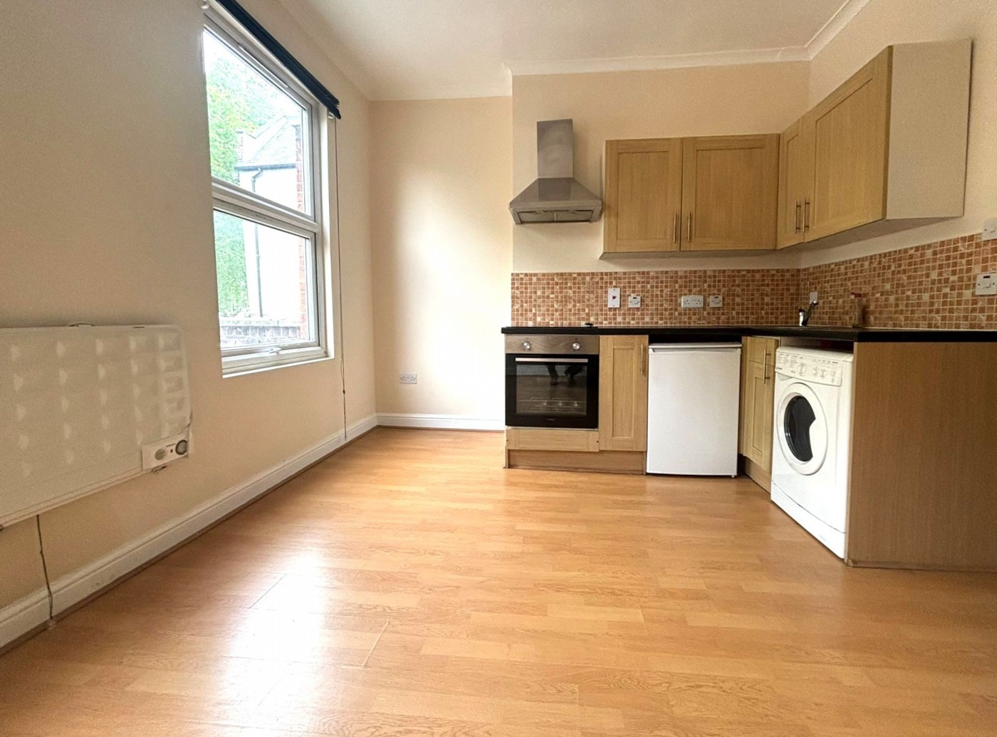 Images for Newington Green, London, N16 EAID:2092695728 BID:03b1b085-2c4d-4c75-8eea-20939b8639ac