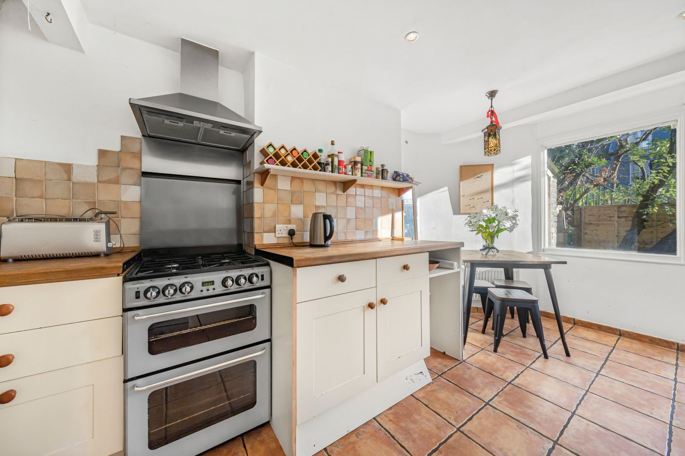 Images for Hanley Road, London, N4 EAID:2092695728 BID:d78cdad6-8851-45ca-b966-38a91e6bb6bf