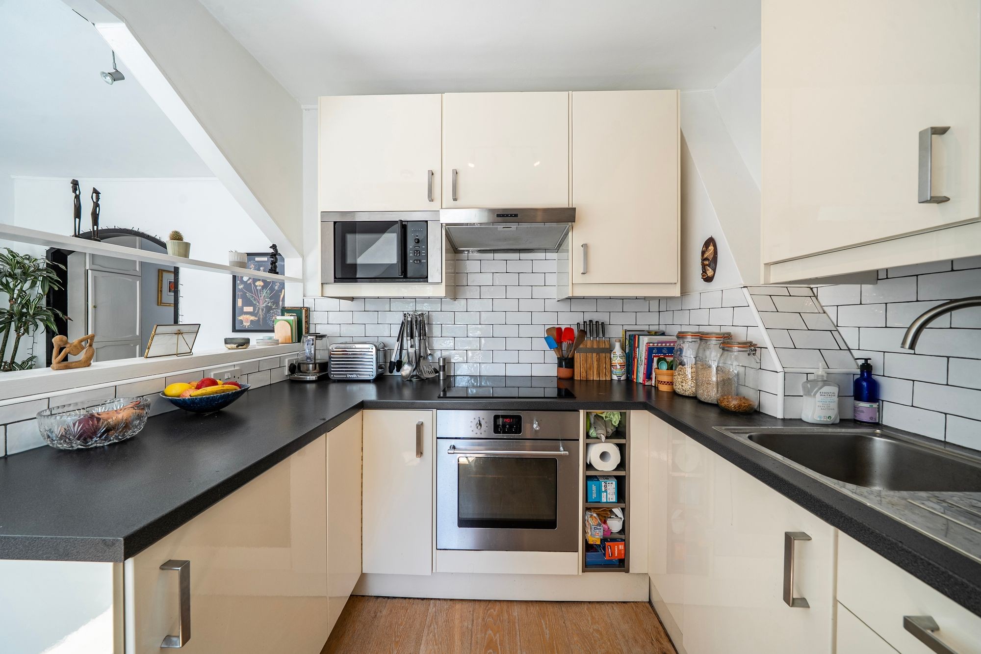 Images for Highgate Hill, London, N19 EAID:2092695728 BID:a6721746-bd1f-4561-86df-c186f35b52e2
