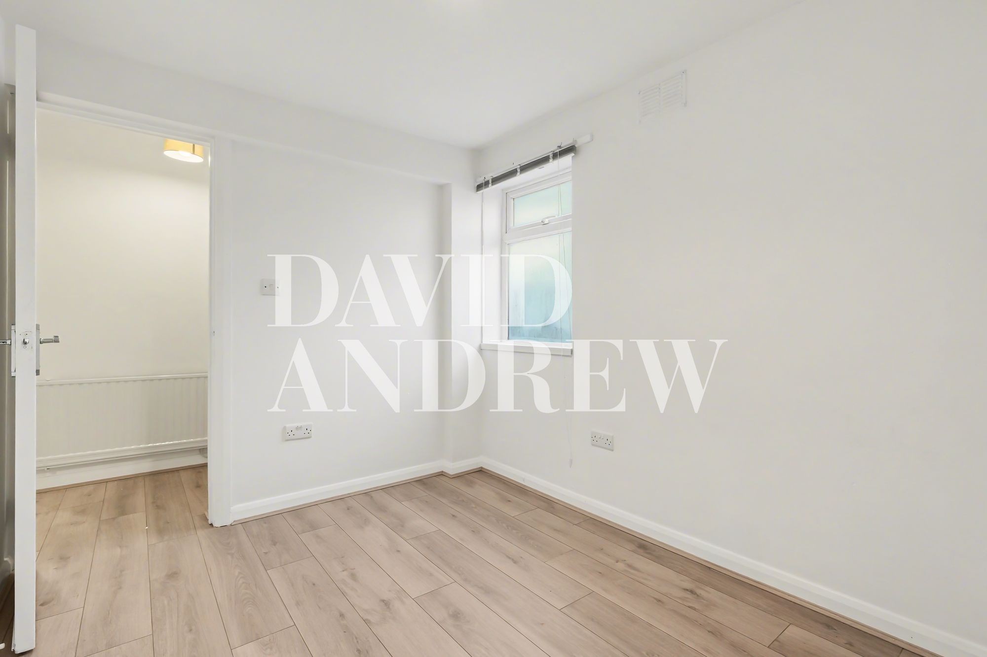 Images for Oakleigh Road North, London, N20 EAID:2092695728 BID:d78cdad6-8851-45ca-b966-38a91e6bb6bf