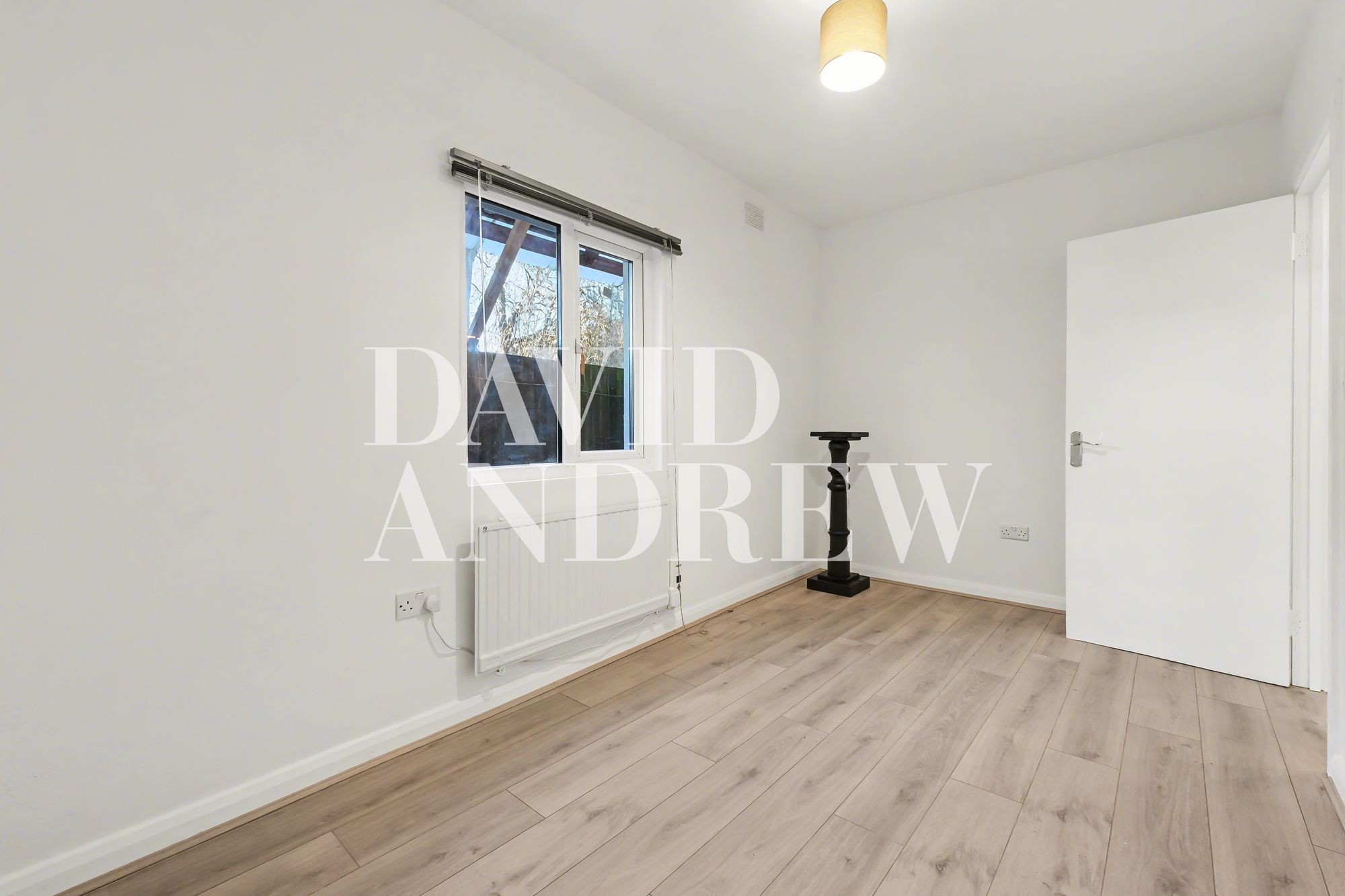 Images for Oakleigh Road North, London, N20 EAID:2092695728 BID:d78cdad6-8851-45ca-b966-38a91e6bb6bf