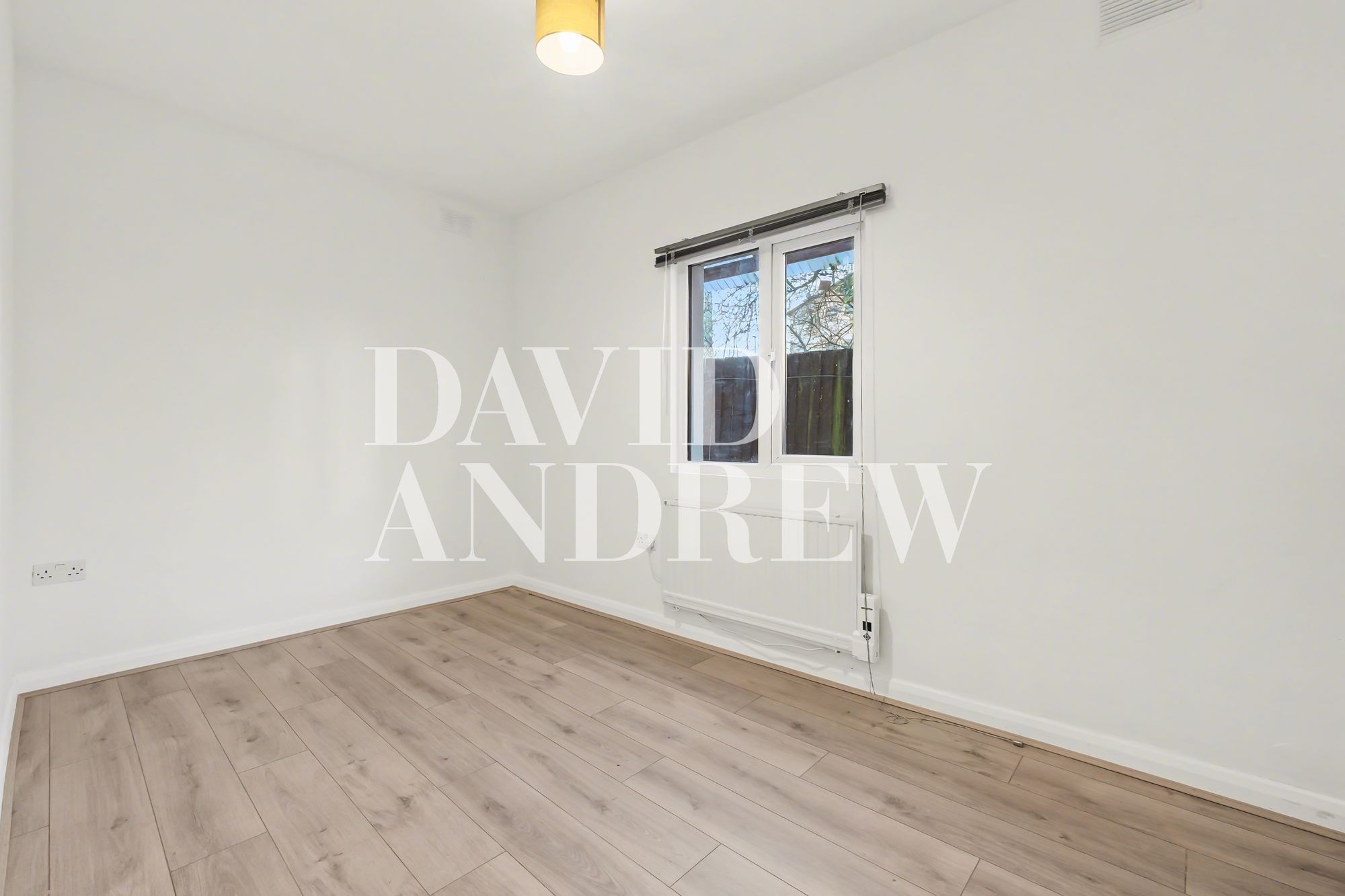 Images for Oakleigh Road North, London, N20 EAID:2092695728 BID:d78cdad6-8851-45ca-b966-38a91e6bb6bf