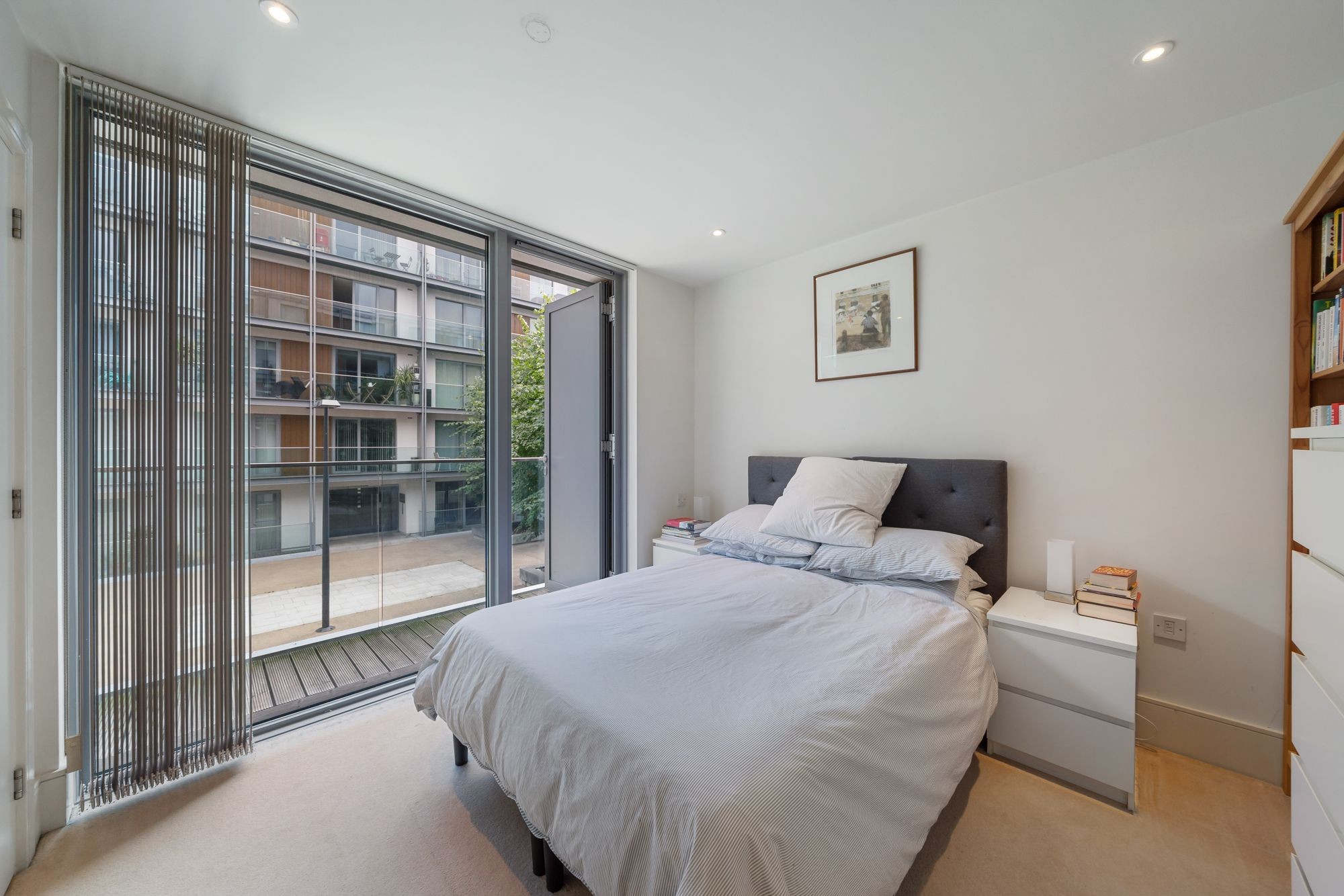 Images for Highbury Stadium Square, London, N5 EAID:2092695728 BID:03b1b085-2c4d-4c75-8eea-20939b8639ac