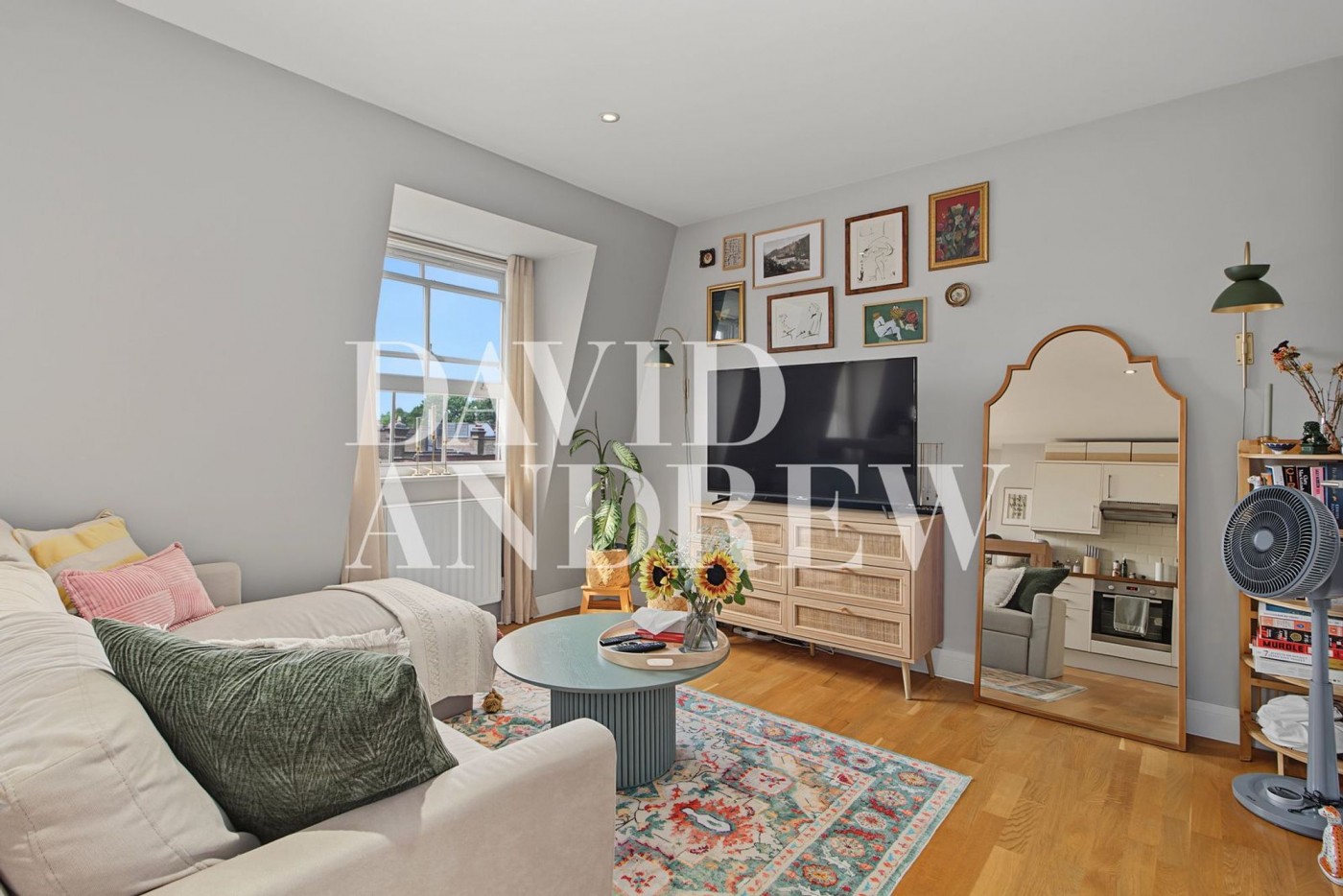 Images for Upper Street, London, N1 EAID:2092695728 BID:03b1b085-2c4d-4c75-8eea-20939b8639ac