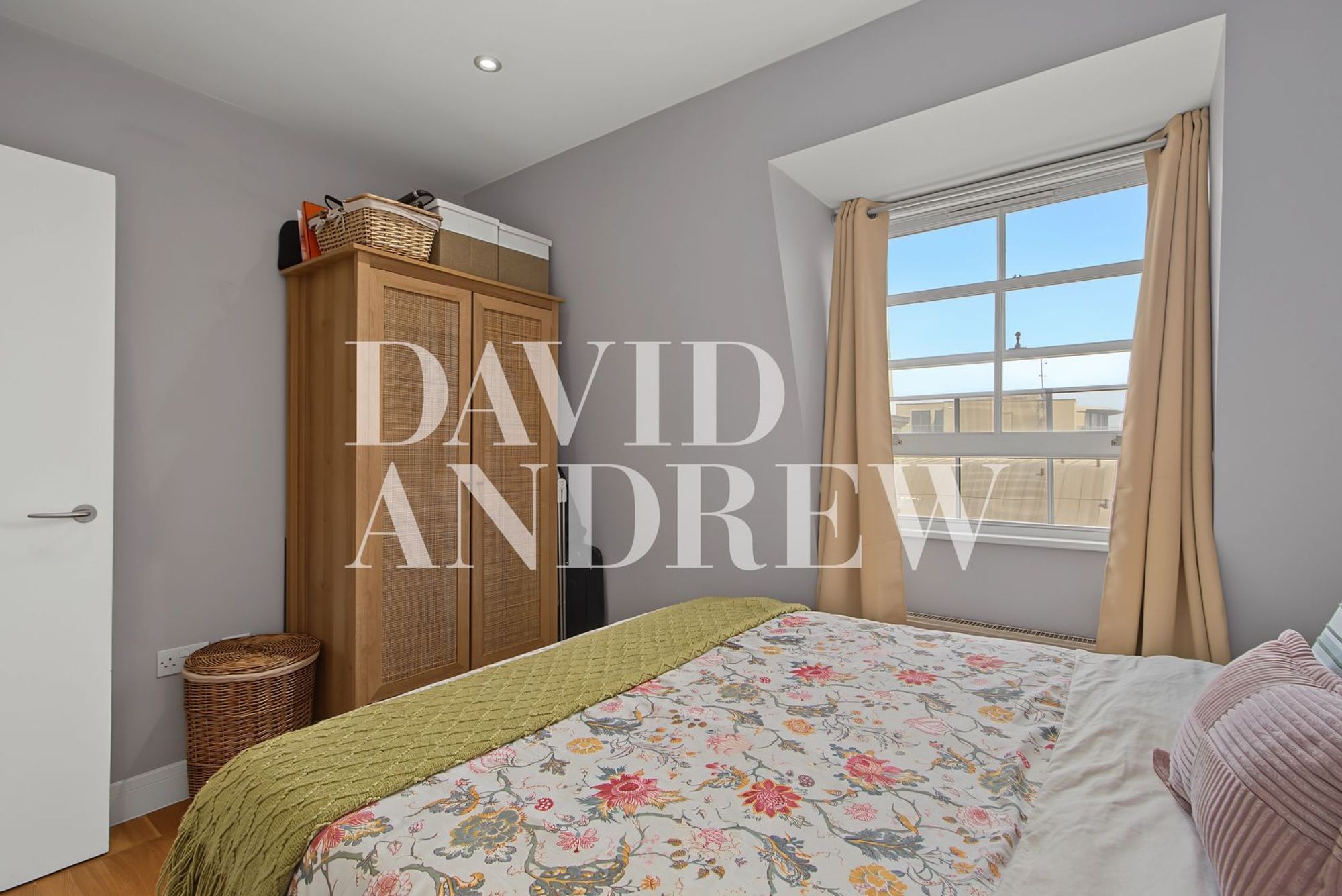 Images for Upper Street, London, N1 EAID:2092695728 BID:03b1b085-2c4d-4c75-8eea-20939b8639ac