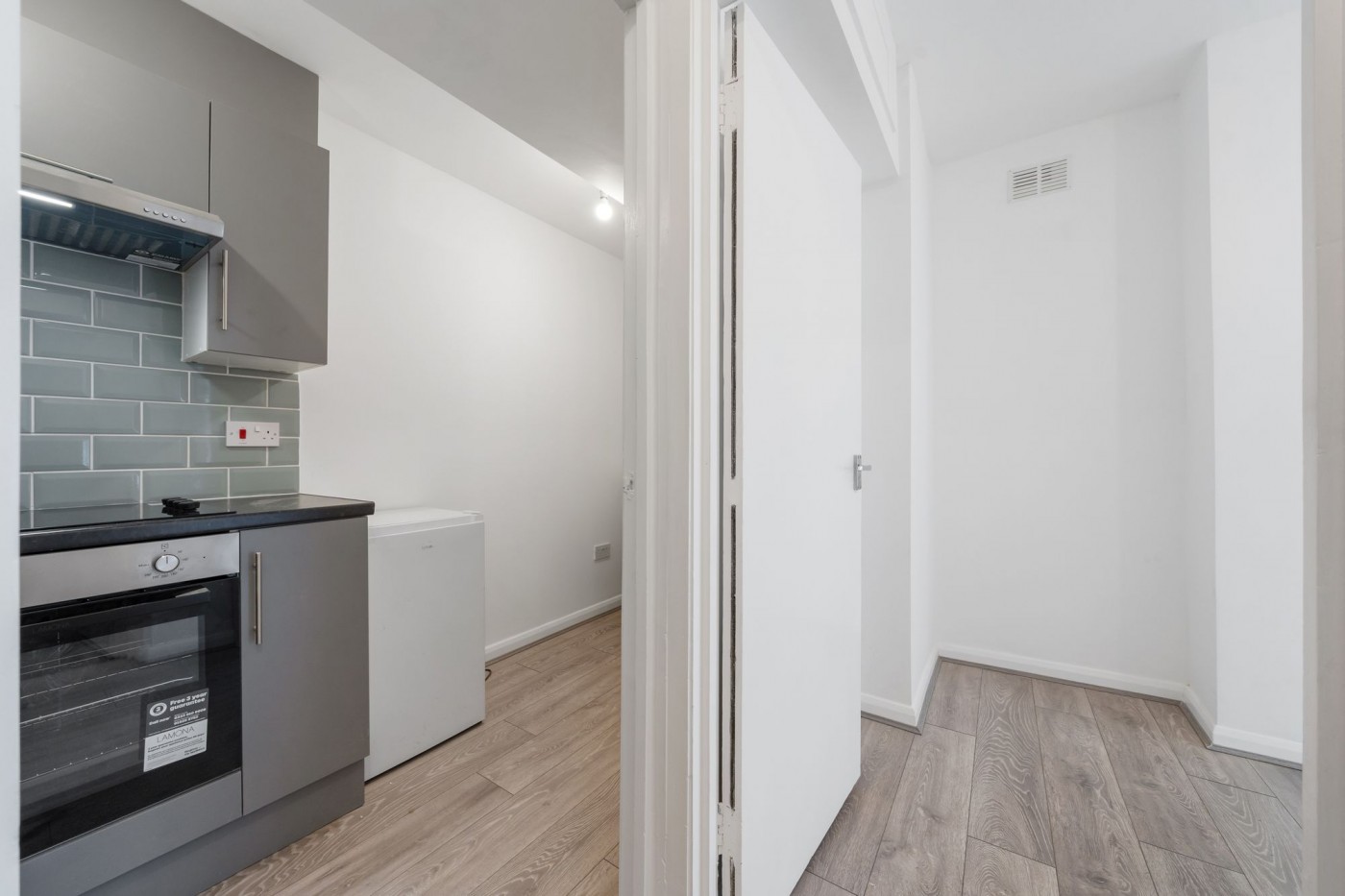 Images for Oakleigh Road North, London, N20 EAID:2092695728 BID:d78cdad6-8851-45ca-b966-38a91e6bb6bf