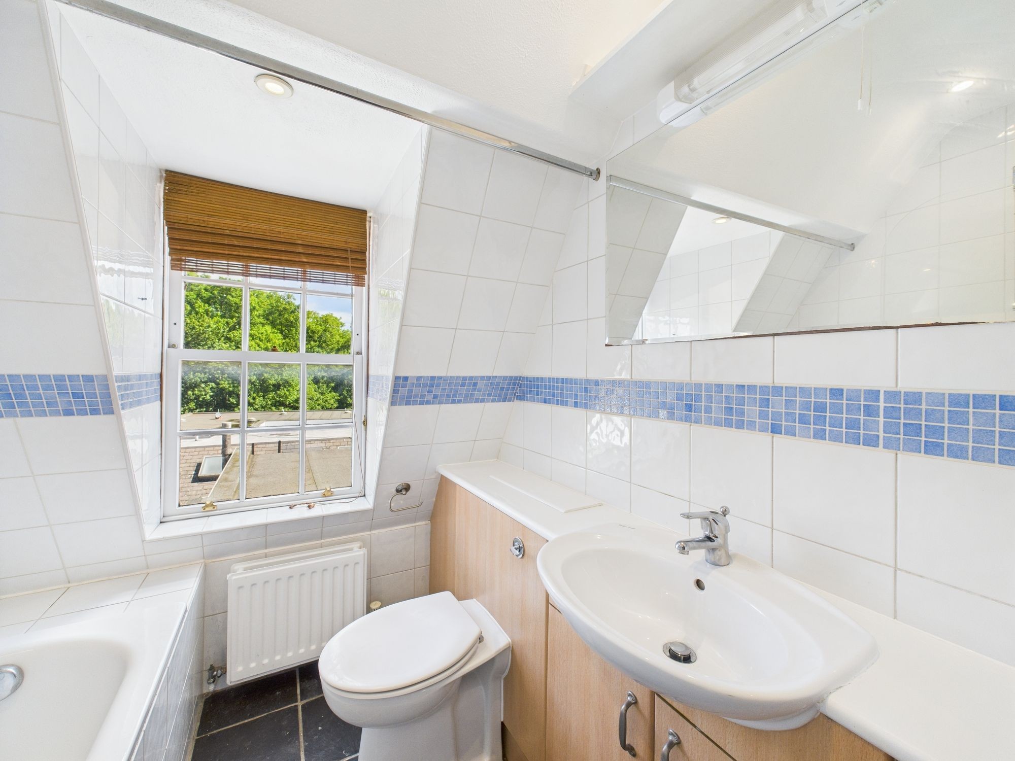 Images for Highgate High Street, London, N6 EAID:2092695728 BID:a6721746-bd1f-4561-86df-c186f35b52e2