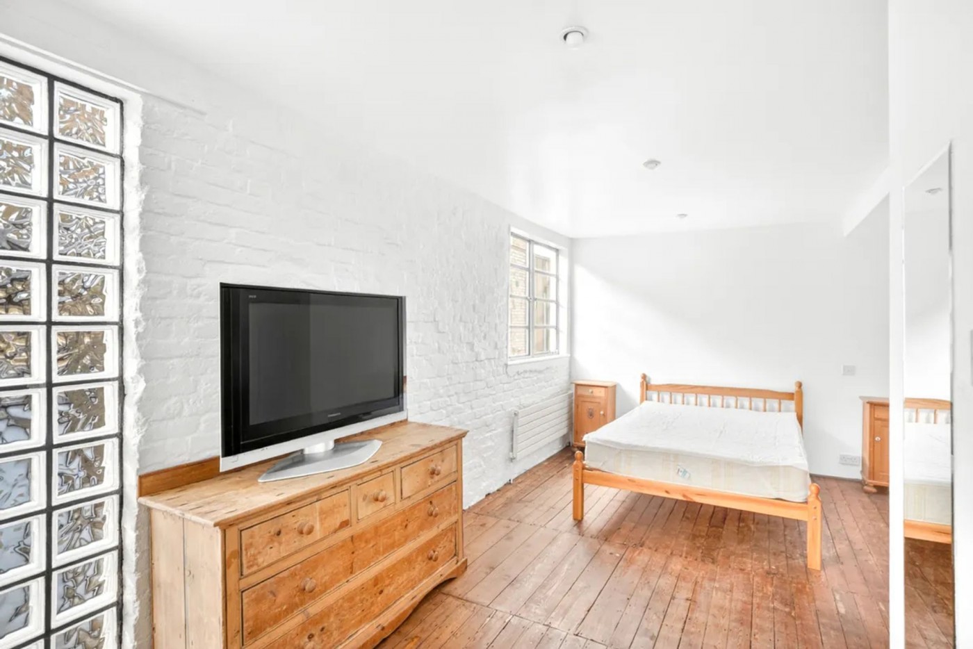Images for Coleridge Mews, Coleridge Road, N4 EAID:2092695728 BID:d78cdad6-8851-45ca-b966-38a91e6bb6bf