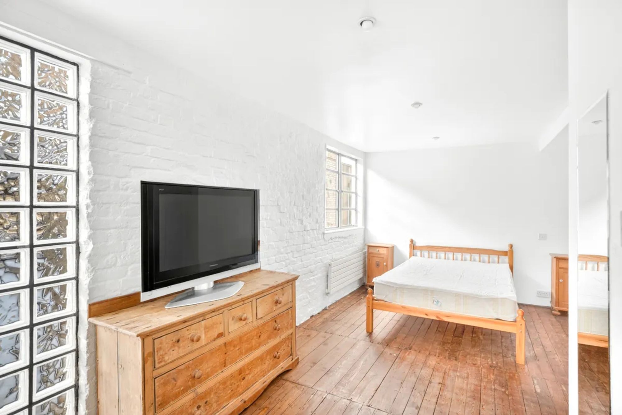 Images for Coleridge Mews, Coleridge Road, N4 EAID:2092695728 BID:d78cdad6-8851-45ca-b966-38a91e6bb6bf