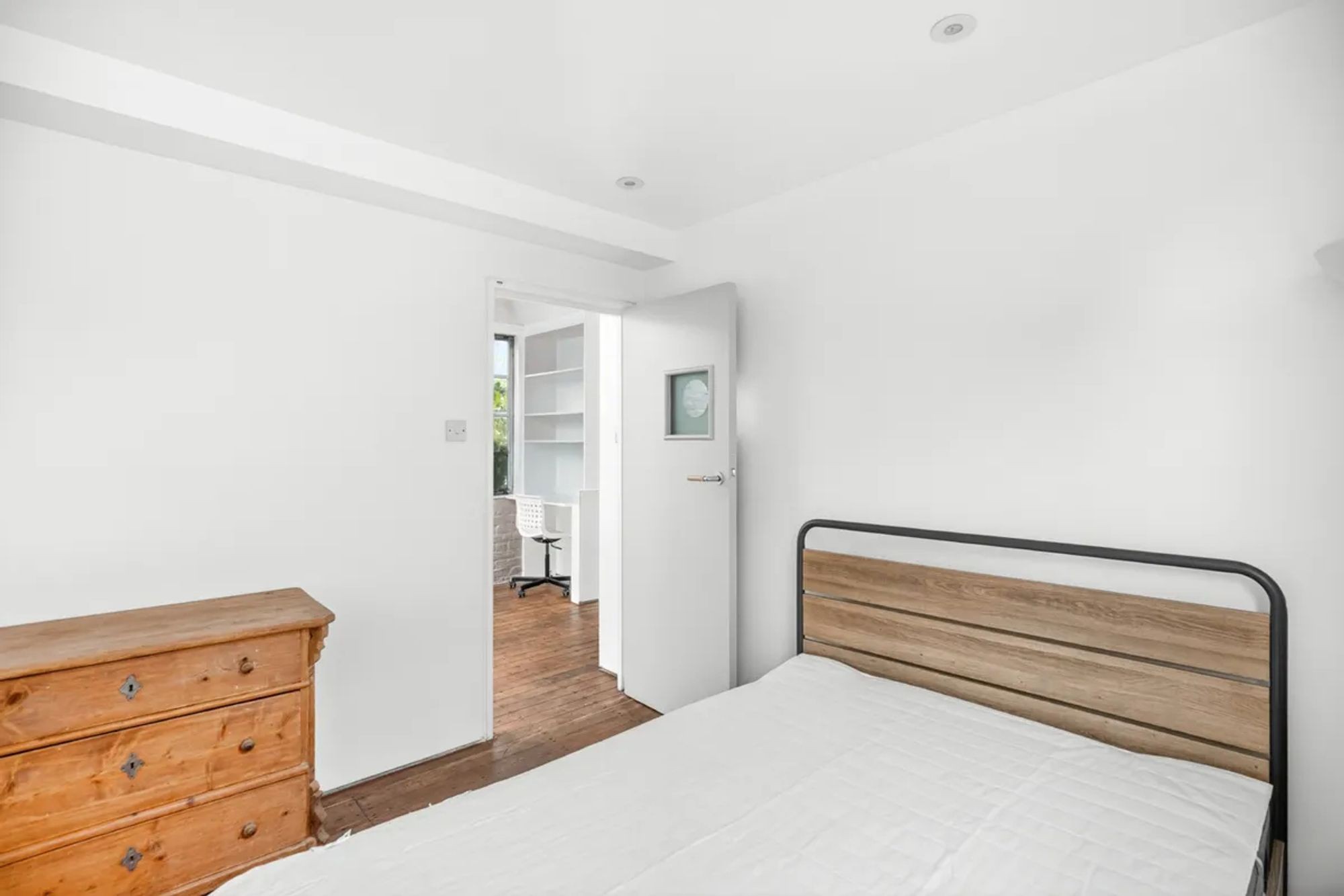 Images for Coleridge Mews, Coleridge Road, N4 EAID:2092695728 BID:d78cdad6-8851-45ca-b966-38a91e6bb6bf